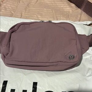 lululemon athletica 2L belt bag